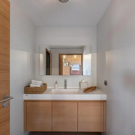 Luxueux Avec Jacuzzi Interieur A 400m Des Pistes - Fr-1-563-141 * Courchevel