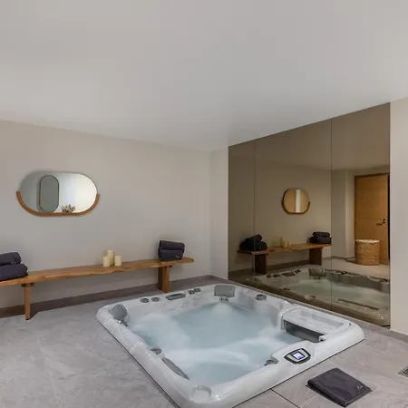 Luxueux Avec Jacuzzi Interieur A 400m Des Pistes - Fr-1-563-141 Courchevel