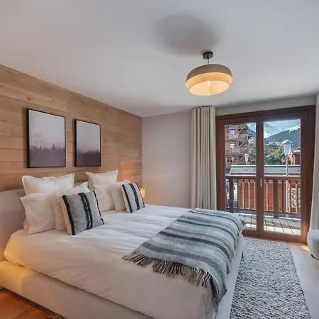 Chalet Luxueux Avec Jacuzzi Interieur A 400m Des Pistes - Fr-1-563-141 Courchevel