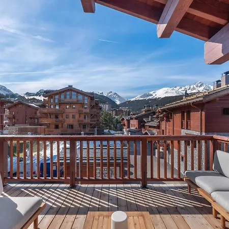 Chalet Luxueux Avec Jacuzzi Interieur A 400m Des Pistes - Fr-1-563-141 Courchevel